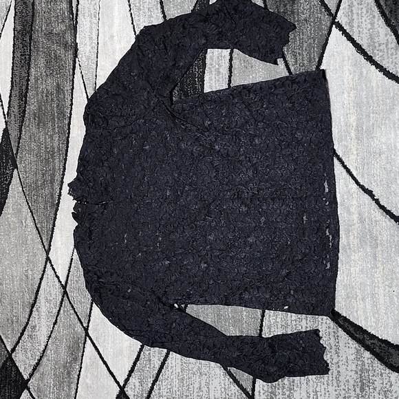 FLORAL LACE BLACK SHEER FITTED MOCK-NECK LONG-SLEEVED TOP - Picture 9 of 15